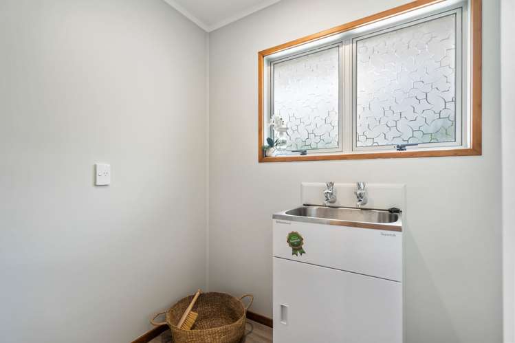 1 Hawkes Street Onerahi_11