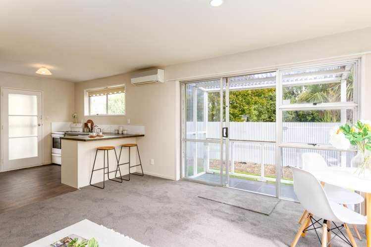 2/3 Korora Street Bromley_5