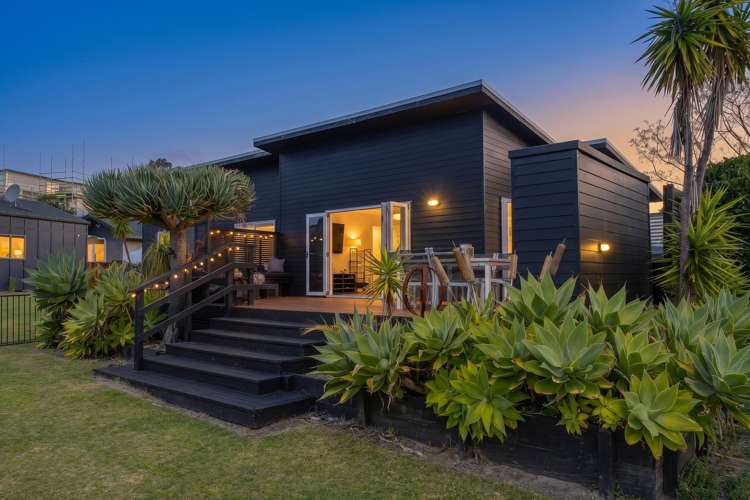 7 Ajax Head Pauanui_17