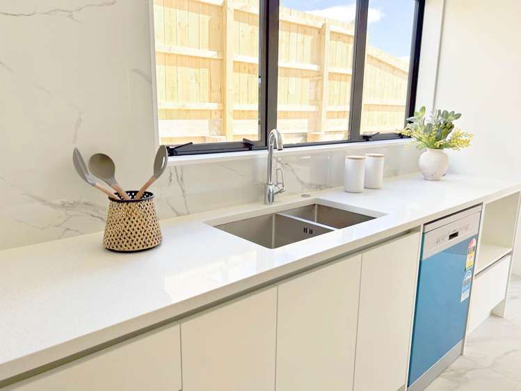 34d Fruitvale Road New Lynn_8