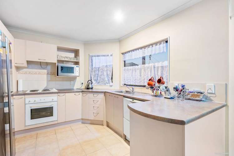 30 Robin Brooke Drive Flat Bush_4
