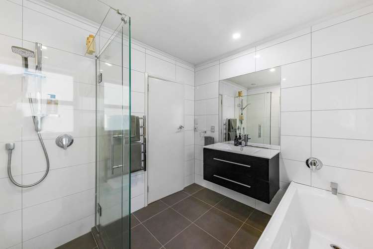 108 Lauderdale Road Birkdale_10