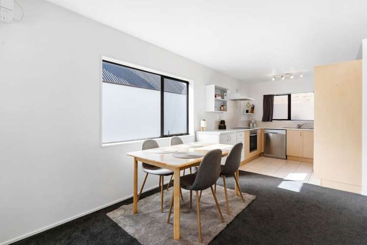 15/37 Fields Parade Oteha_8