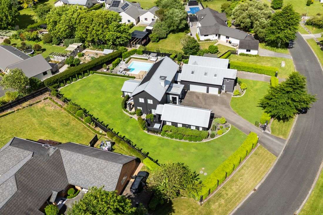 59 Cowley Drive in Leamington, Cambridge