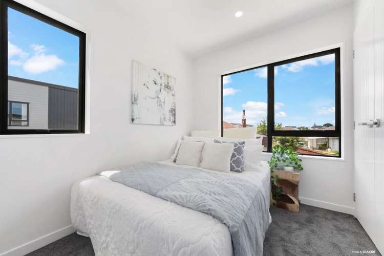 12a Shamrock Lane Te Atatu Peninsula_10