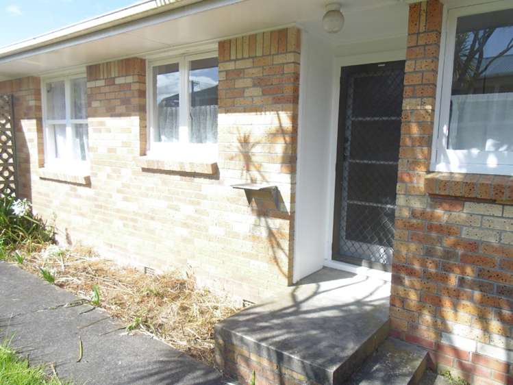 2/9 Laburnum Road New Windsor_1