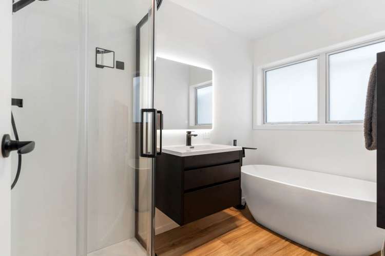 13 Broadfield Street Massey_15