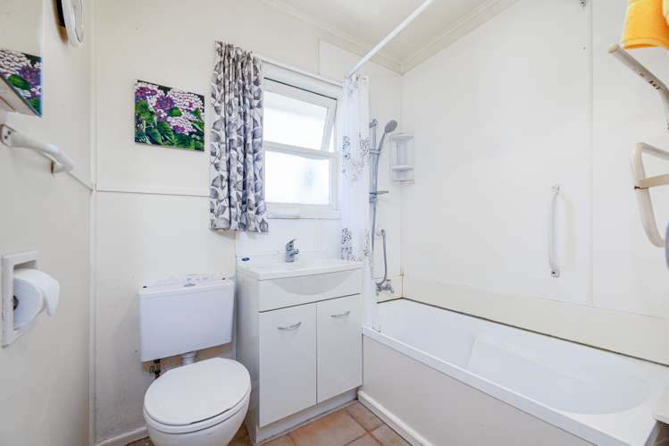 18 Duncan Avenue Te Atatu South_7