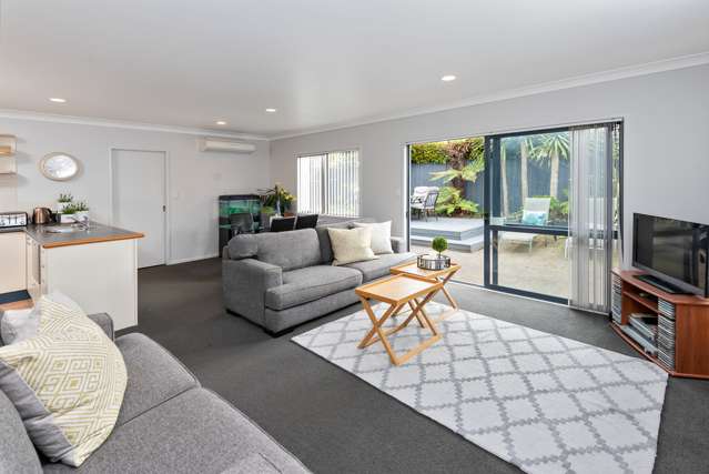 2/18 Ussher Place Pakuranga Heights_3