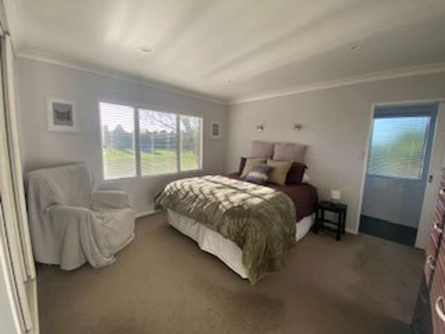 105 Northleigh Place 11385_1