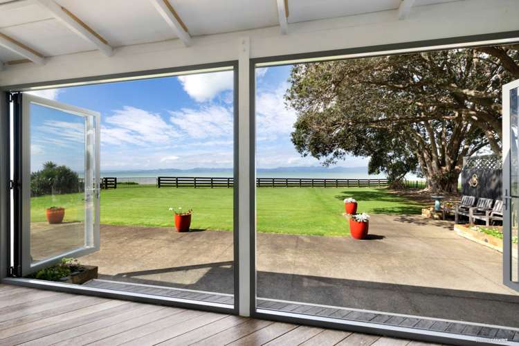 1804 East Coast Road Whakatiwai_10