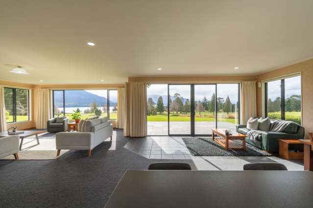 Mountain & Lake views - bordering the Golf Course