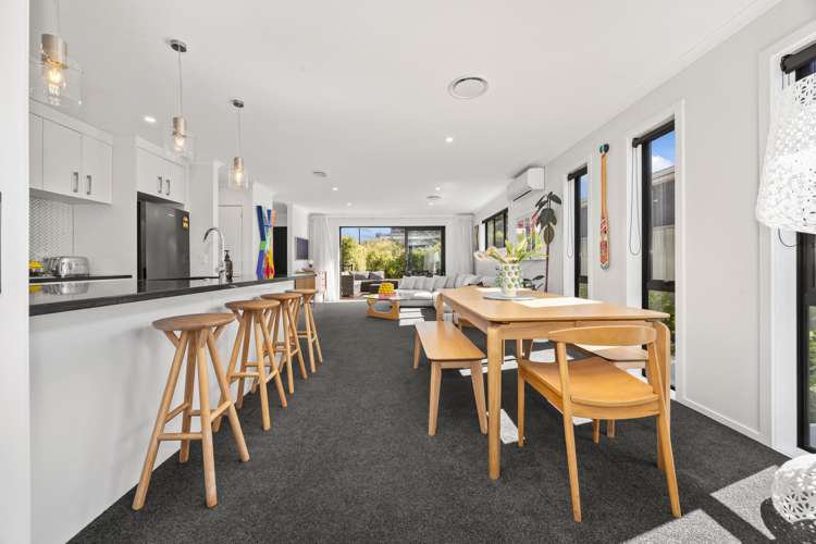 10 Pateke Drive Kenepuru_11