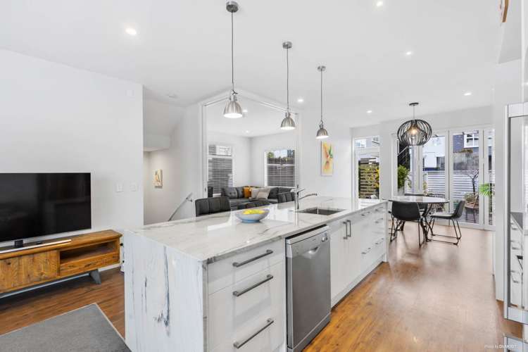 11 Watermill Lane Silverdale_8