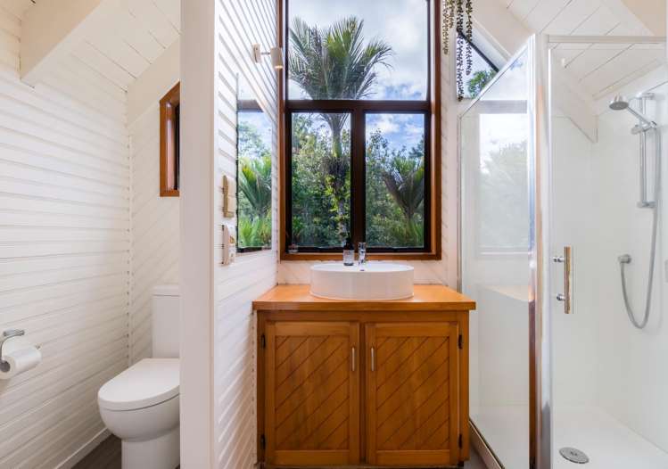 20 York Road Titirangi_8