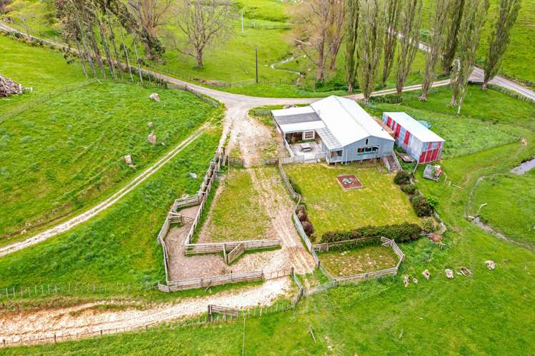 475 Pollock Road Pohangina_2