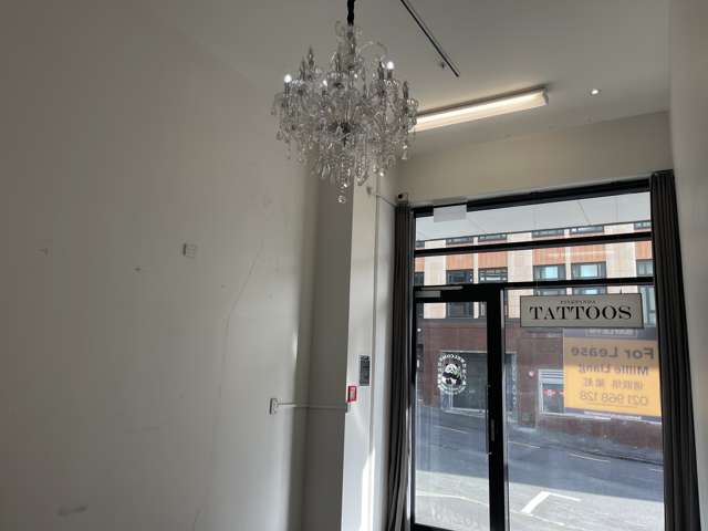 20sqm retail unit for sale  – Queens Residence