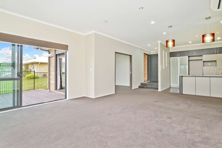 22 Pointon Glade Grandview Heights_3