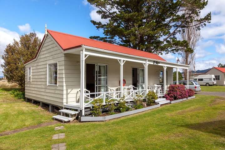 6 Bongard Road Whitianga cabin