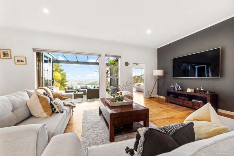 212 Ara-Kotinga Whitford_11