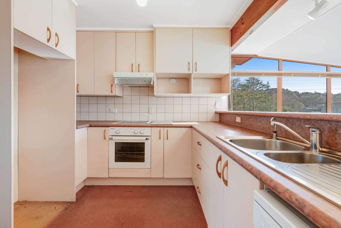 16 Arkles Strand_5