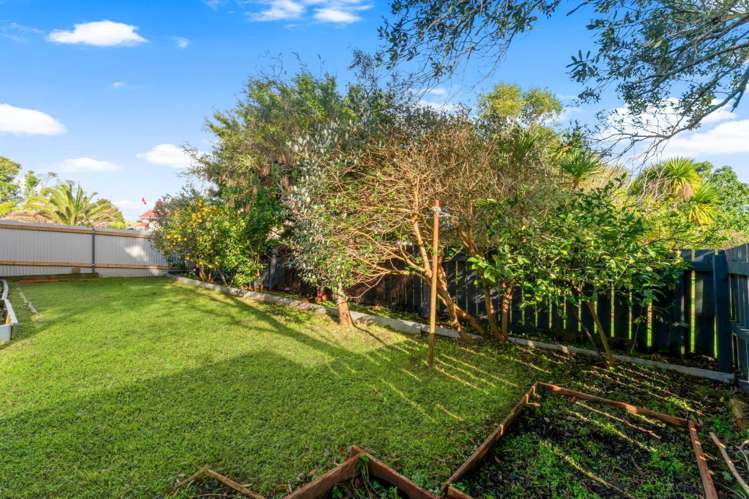 4/304 Great North Road Henderson_13