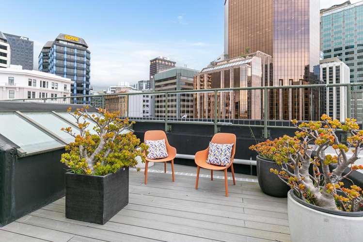 3.10/1 Queens Wharf Wellington Central_17