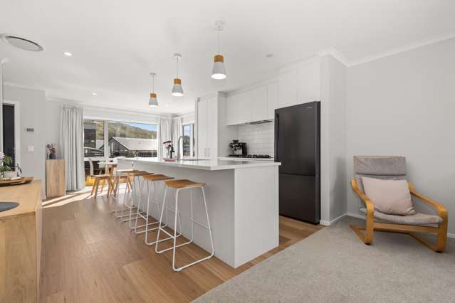 8 Hokioi Drive Kenepuru_3