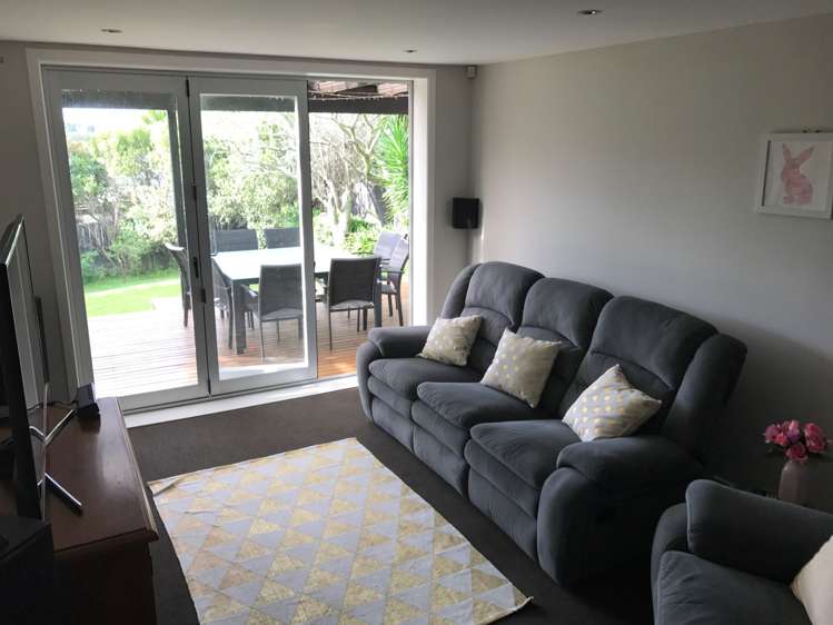 7 Dolbear Street Titirangi_18