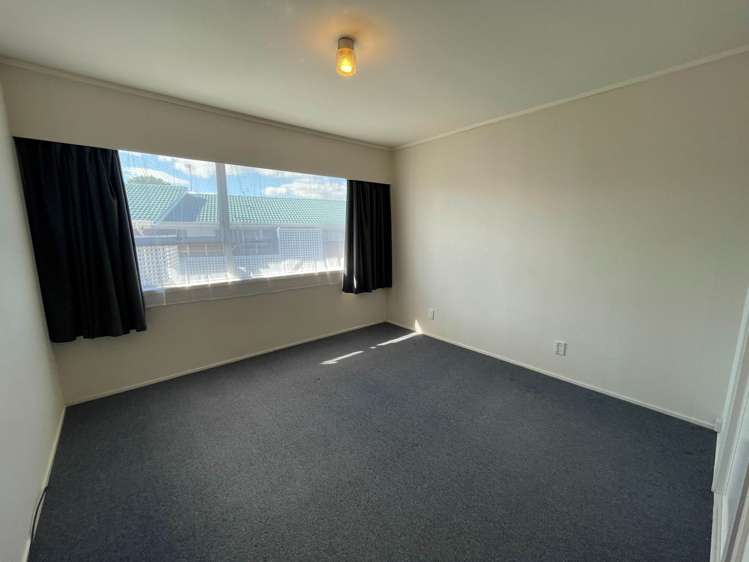 2/6 Longbill Place Glendene_6