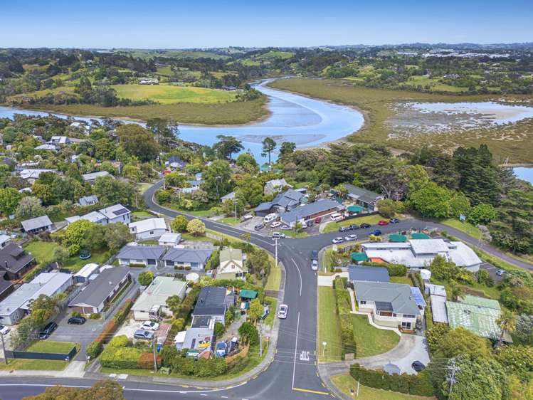1 Poplar Road Stanmore Bay_52