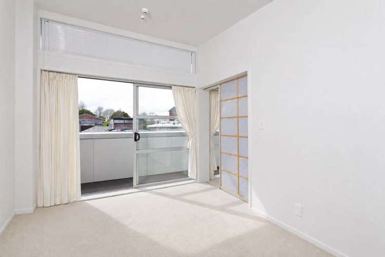 37/8 Clayton Street_3