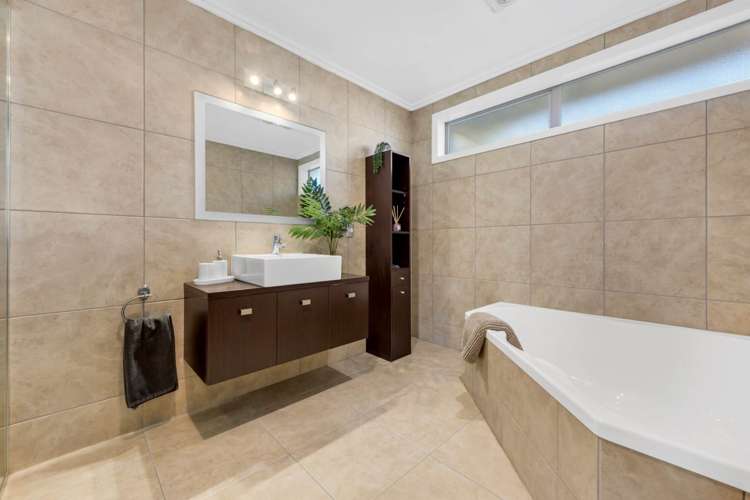 41 Intrepid Crescent Beachlands_15