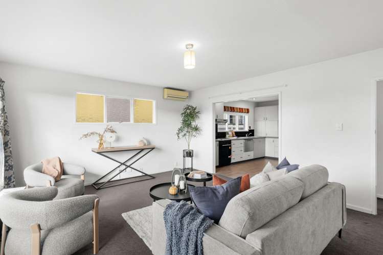 2/27 Burdale Street_3