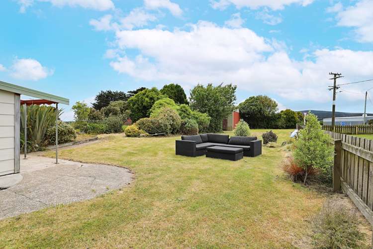 6 Manuka Street Colac Bay_19
