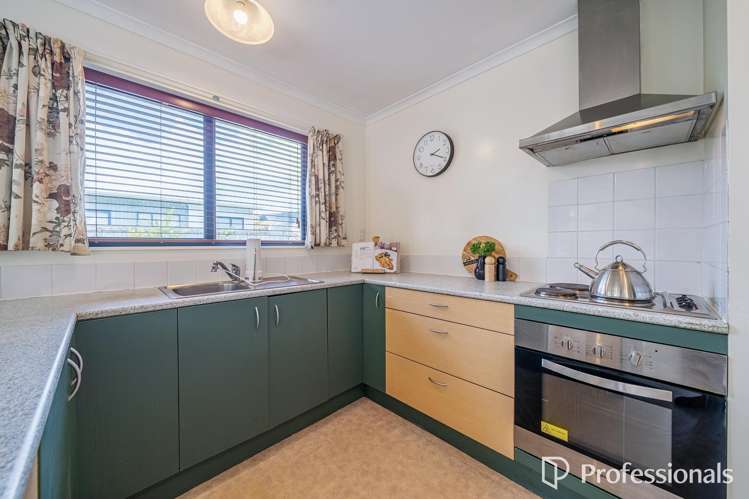 8a Faulke Avenue Wainuiomata_13