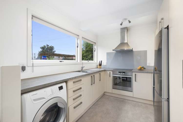 103 Cook Street Hamilton East_17