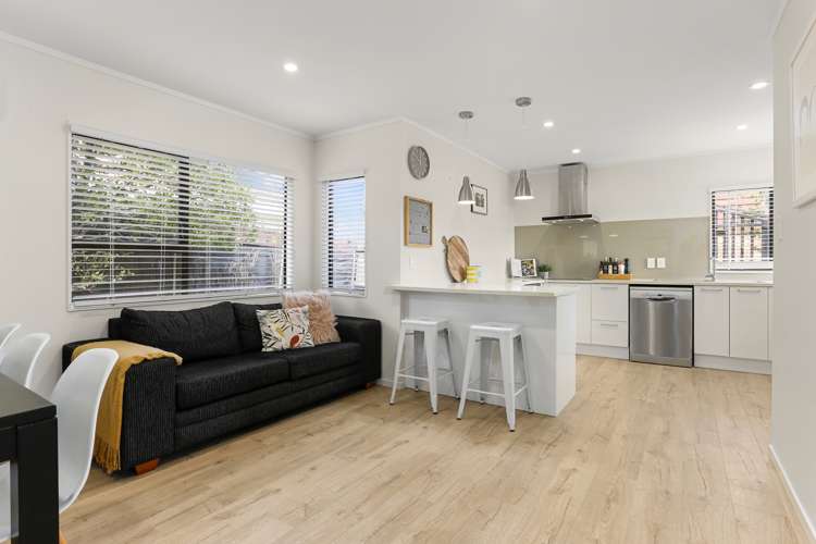 4/72 Moore Street Howick_7