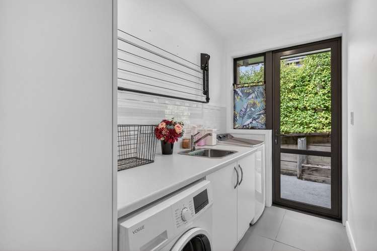 100 Condor Drive Pyes Pa_29