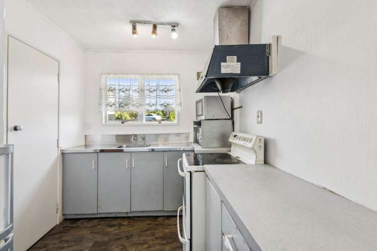 2/32 Latham Avenue Pakuranga_11