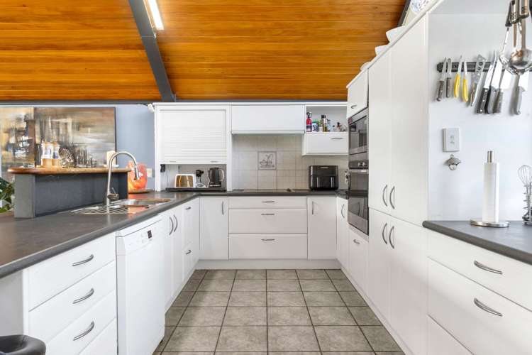9A Beach Road Mangonui_13