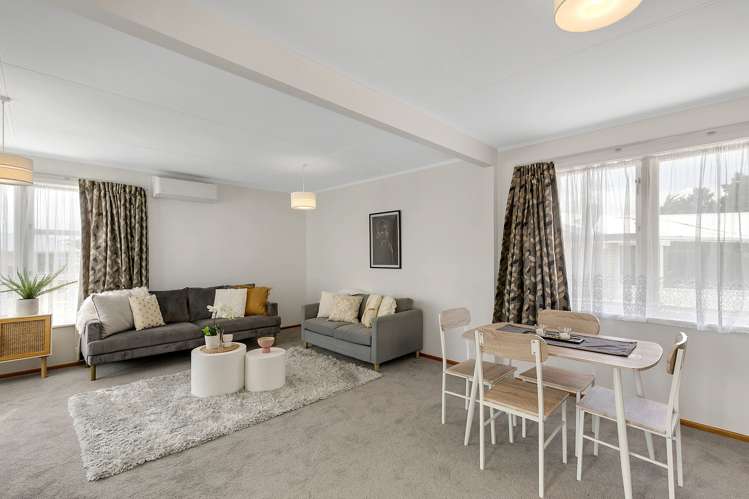 98 Driver Crescent Cannons Creek_5