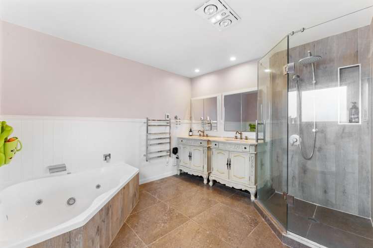 17 Te Hoe Grove Pinehill_13