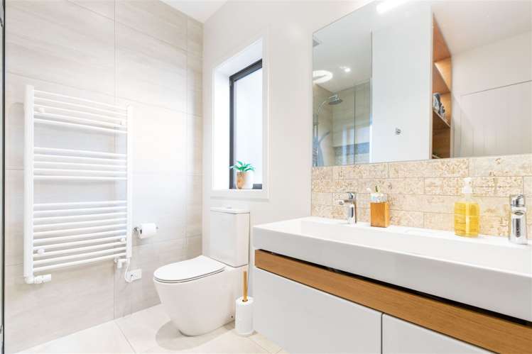 9 Roystone Way Huntsbury_17