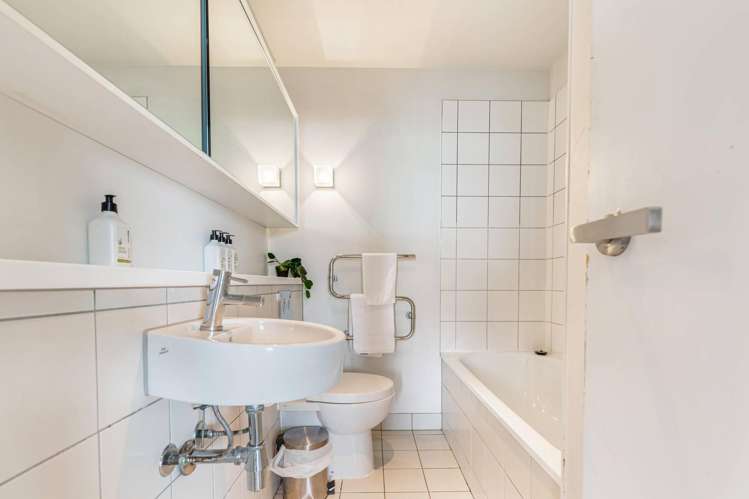 33H/16 Gore Street Auckland Central_12