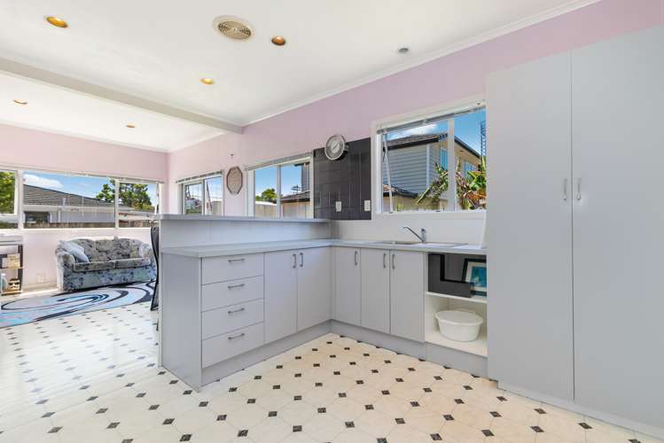 32 Kenderdine Road Papatoetoe_1