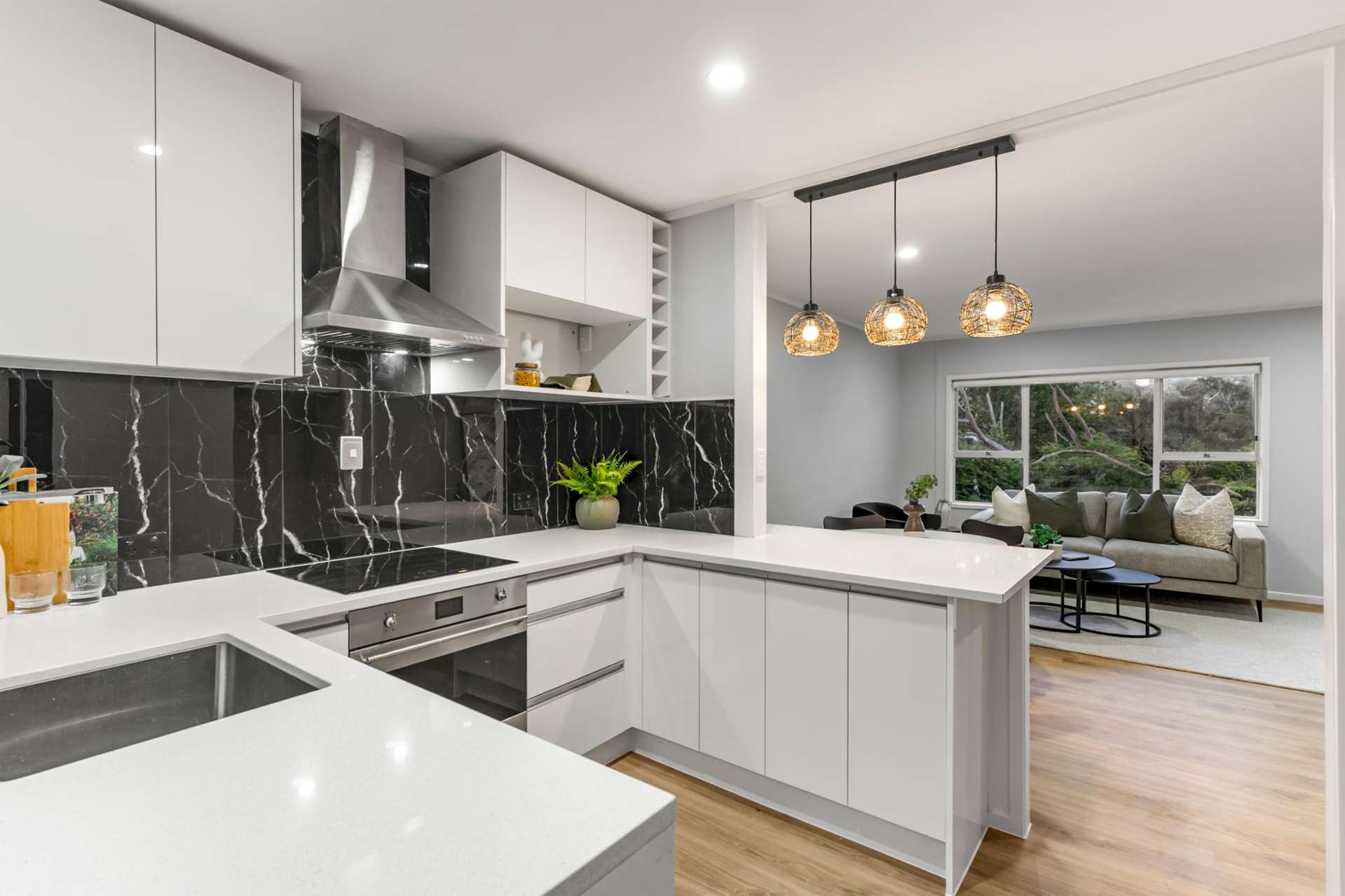 1/17 Emirau Place Glenfield_0