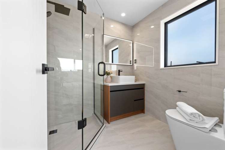 23 Ridgehill Rise Flat Bush_32