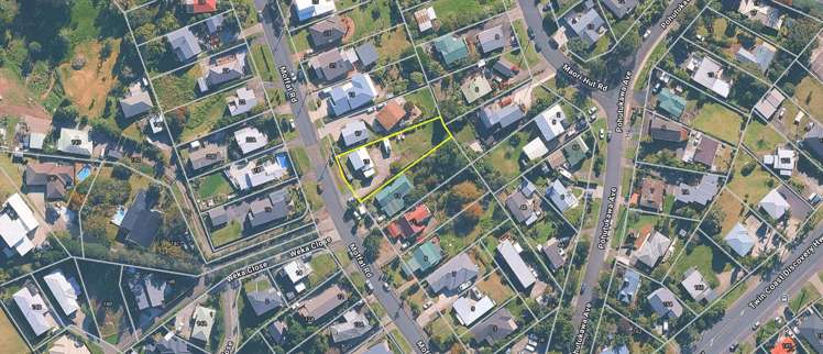 15 Moffat Road Red Beach_13