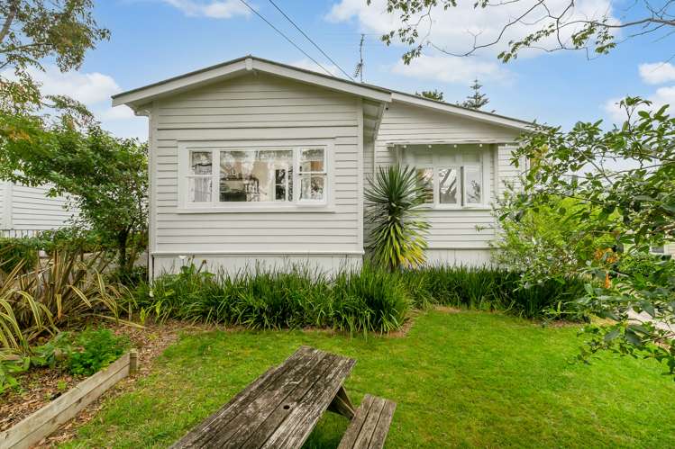 52 Kiwi Road Point Chevalier_19